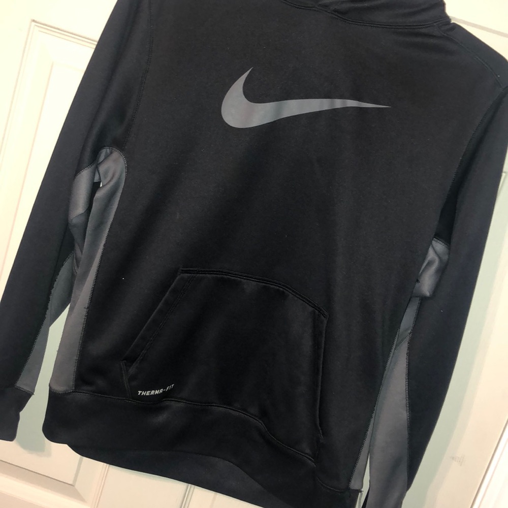 Black Therma Fit Nike Hoodie